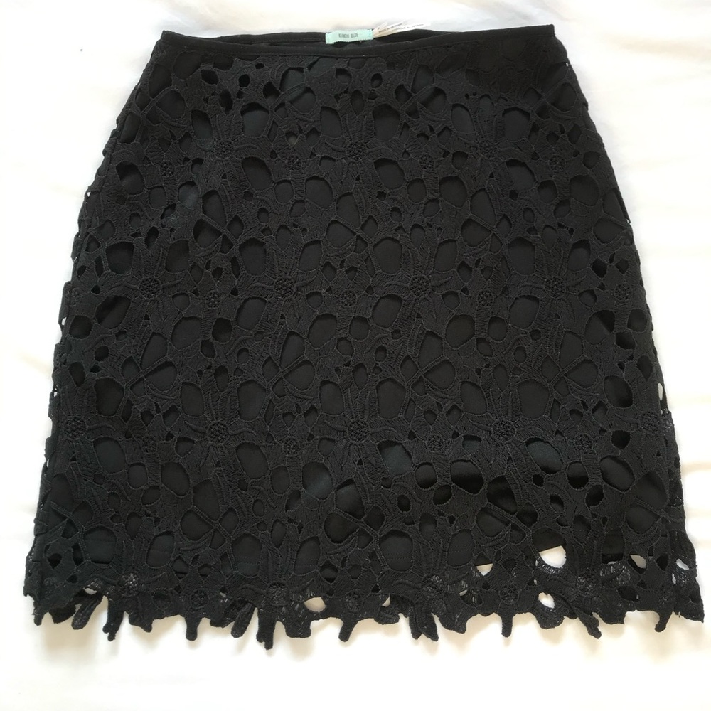 Lace/crochet black mini skirt